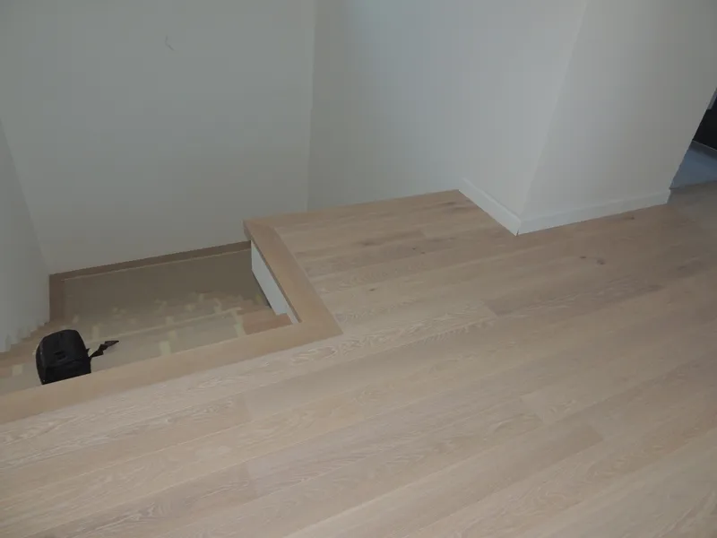 Parkiet panele orzech - zdjęcie 5