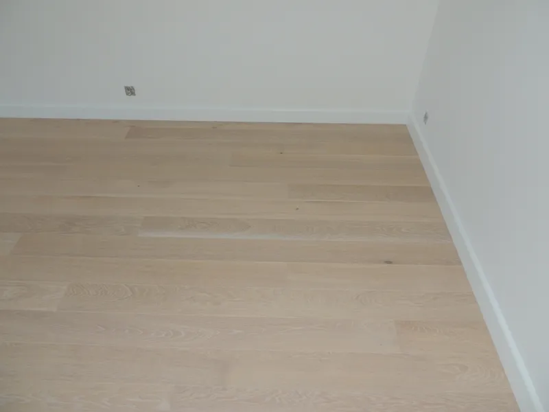 Parkiet panele orzech - zdjęcie 10