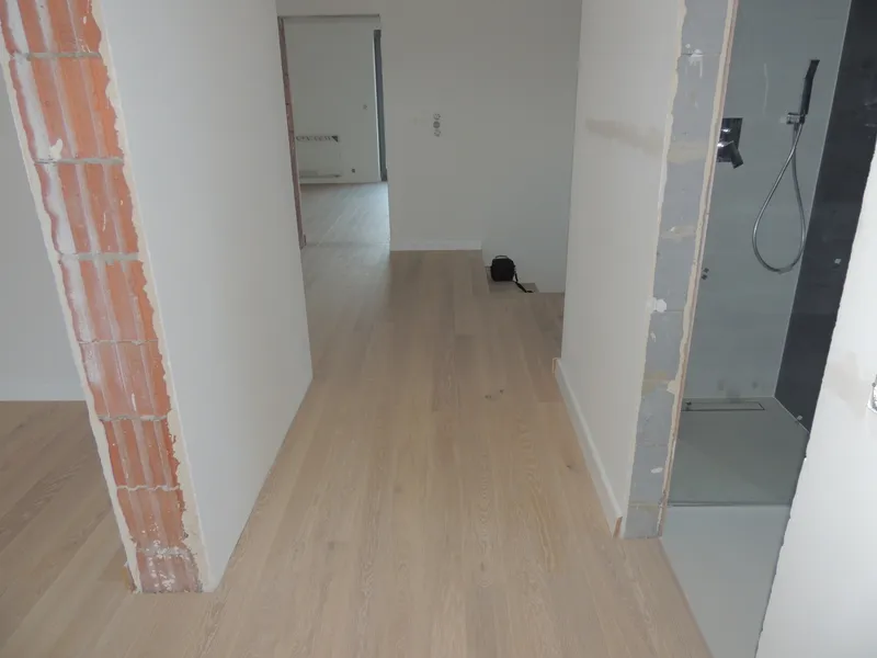 Parkiet panele orzech - zdjęcie 14