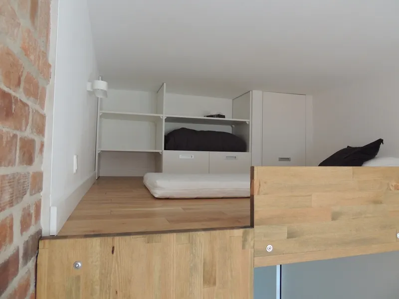 Parkiet ze schodami - zdjęcie 2