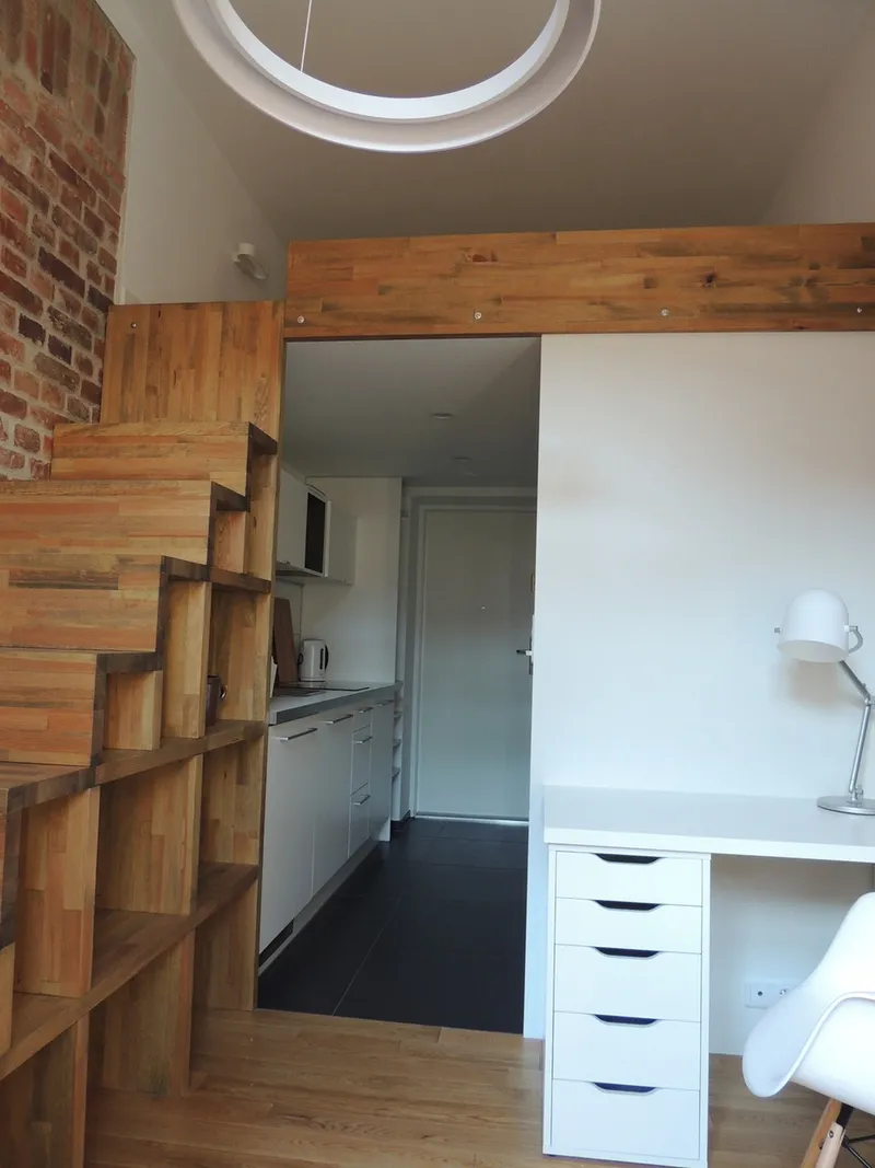 Parkiet ze schodami - zdjęcie 12